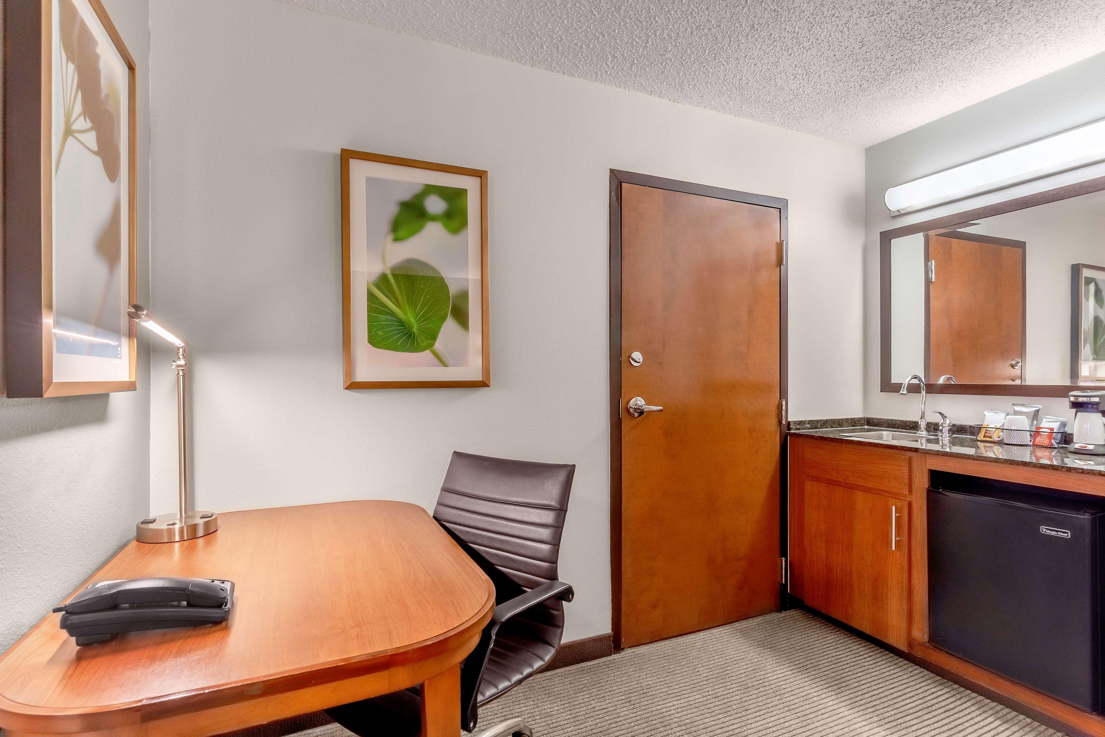 Hyatt Place Charlotte Airport Billy Graham Parkway Eksteriør bilde