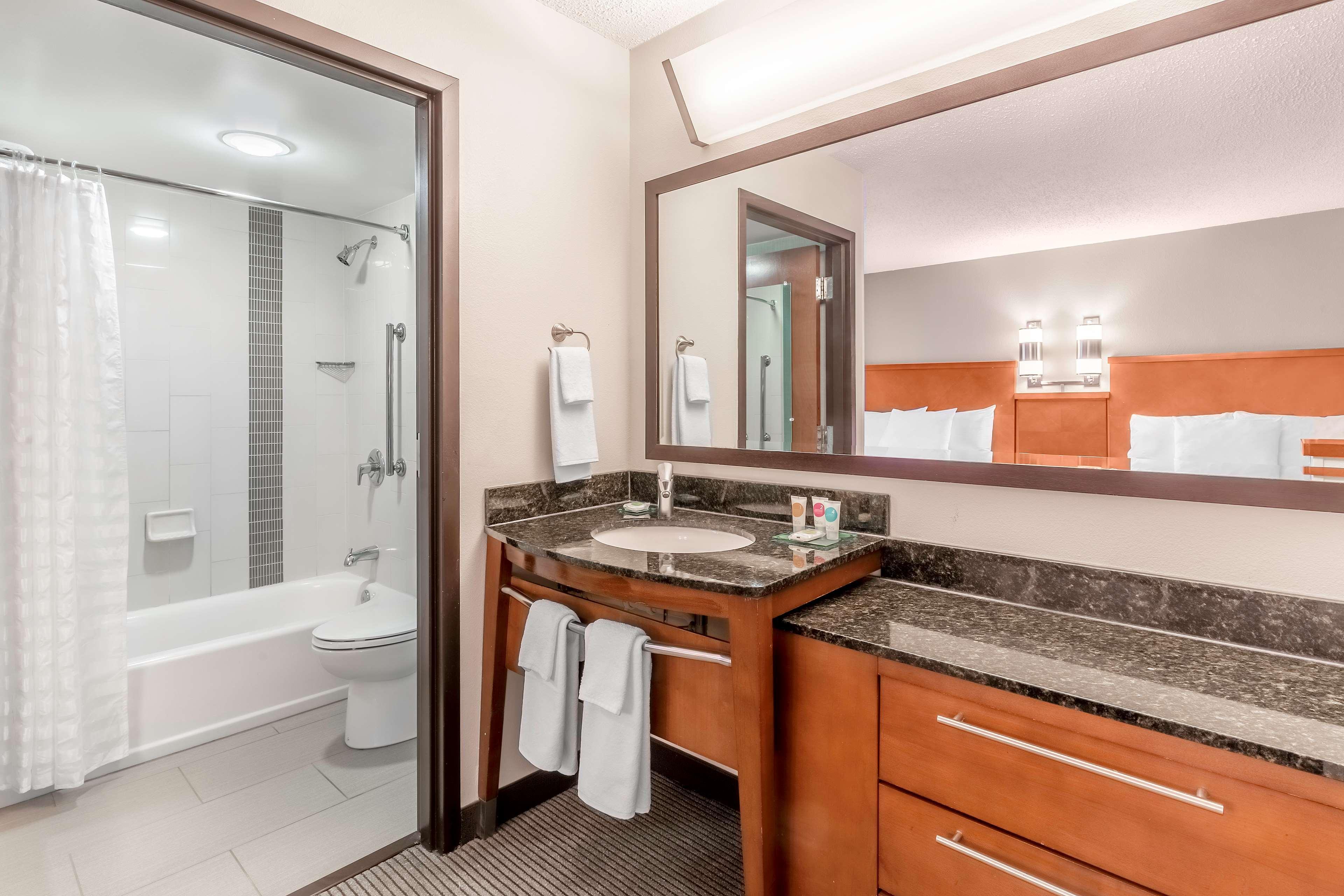 Hyatt Place Charlotte Airport Billy Graham Parkway Eksteriør bilde